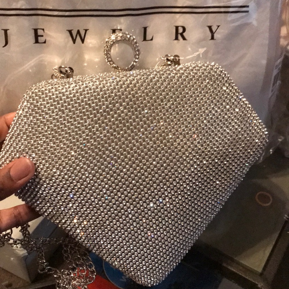 Diamond clutch